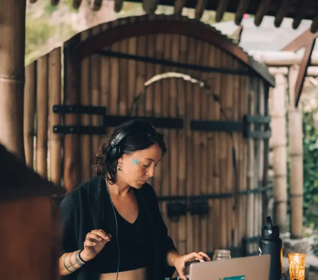 Laura from Laoproject mixing at a free dance retreat in Guatemala