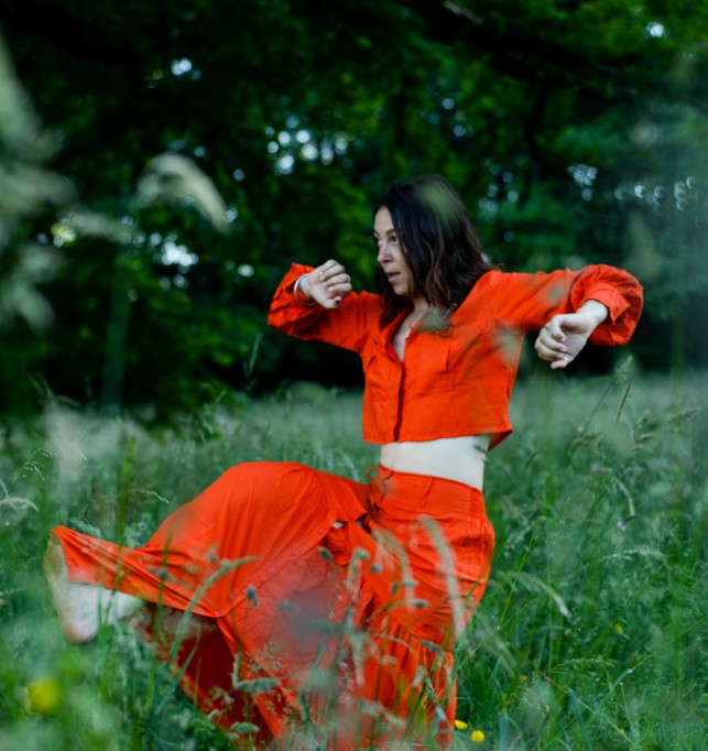 Laura from Laoproject dancing freely in nature